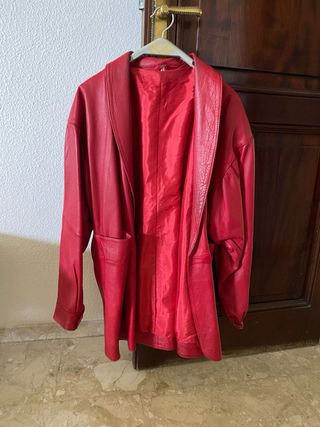 Tre cappotti in vendita