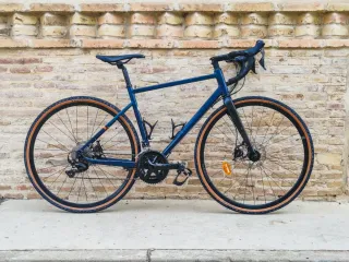 Bicicleta Gravel Triban RC520 Azul