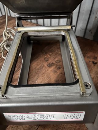 Termoselladora TOP-SEAL 140 para barquetas.