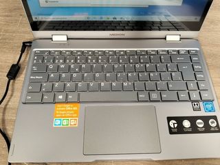 Portátil MEDION Akoya E4271 Convertible 14 4/64GB