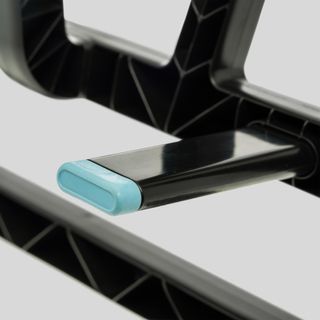 Percha Traje + Accesorios Neopreno Surf