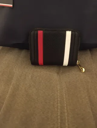 Borsa e portafoglio donna Tommy Hilfiger