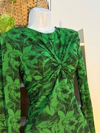 Precioso vestido verde estampado Zara talla S