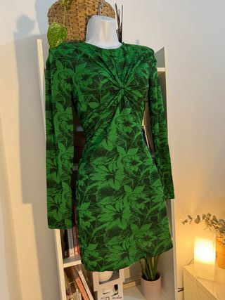 Precioso vestido verde estampado Zara talla S