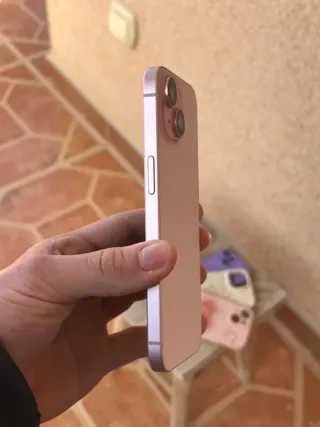 iPhone 15 Rosa 128GB + Fundas