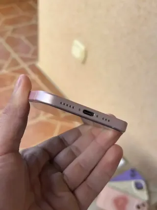 iPhone 15 Rosa 128GB + Fundas