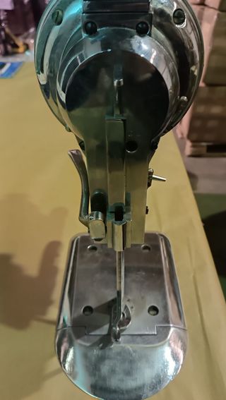 Cortadora vertical grande