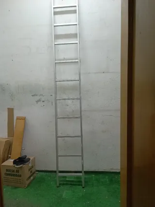 Escalera de aluminio 10 peldaños