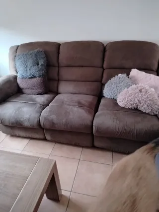 Sofá reclinable marrón tela