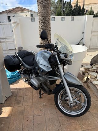 BMW Naked Moto con Maletas bmw r 850 r special