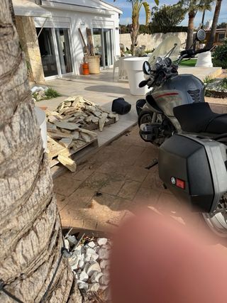 BMW Naked Moto con Maletas bmw r 850 r special