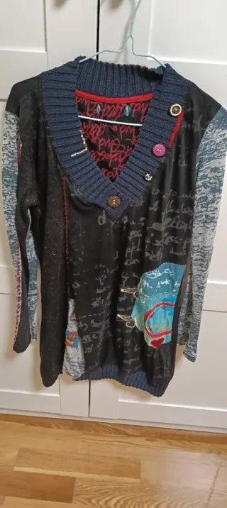 Lote 4 prendas: 1 vaquero, 2 camisetas y 1 jersey