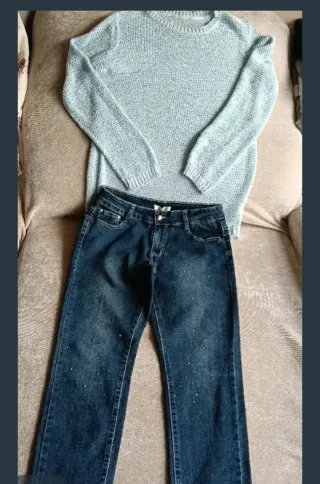 Lote 4 prendas: 1 vaquero, 2 camisetas y 1 jersey