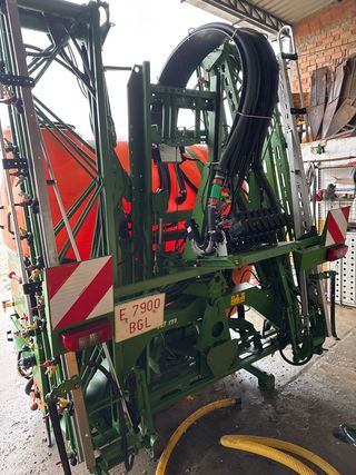Pulverizador Amazone UF 1501