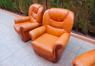 Sofá y 2 sillones piel y madera