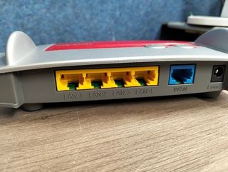 Router AVM FRITZ!Box 4020 WiFi 450 Mb/s