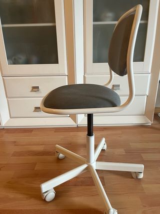 Silla escritorio regulable en altura