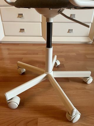 Silla escritorio regulable en altura