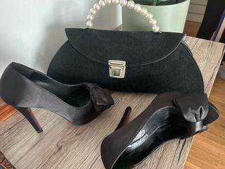 Zapatos y bolso de fiesta negros