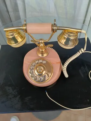 Teléfono Vintage Mármol Salmón y Dorado
