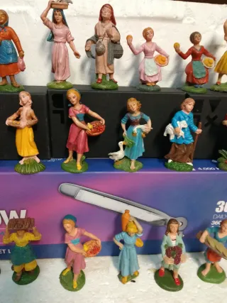 Pastori presepe, 4 euro al pezzo.