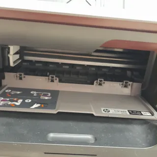 Impresora Escáner HP Deskjet 1050A