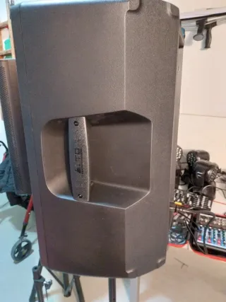 Alto TX 412 Altavoz Autoamplificado