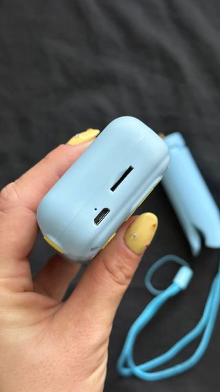 Cámara Infantil Azul y Amarilla