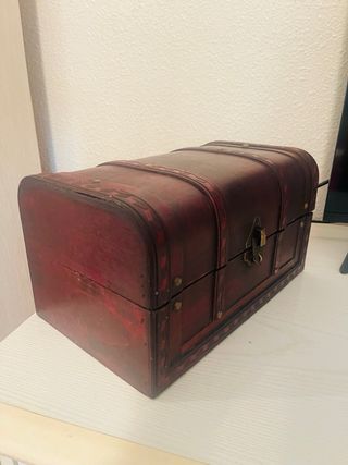Cofre vintage madera y metal