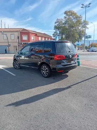 Volkswagen Touran 2011