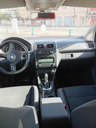 Volkswagen Touran 2011