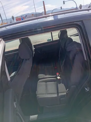 Volkswagen Touran 2011