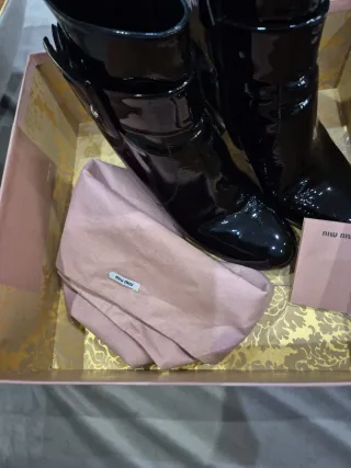 Stivaletti Miu Miu n.39 vernice neri