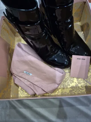 Stivaletti Miu Miu n.39 vernice neri