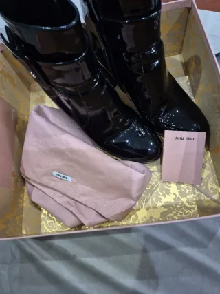 Stivaletti Miu Miu n.39 vernice neri