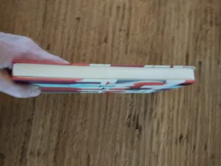 Diario con disegno di bottiglie e bicchieri