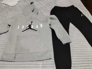 Conjunto Jordan niño sudadera y pantalón 10/12 tal