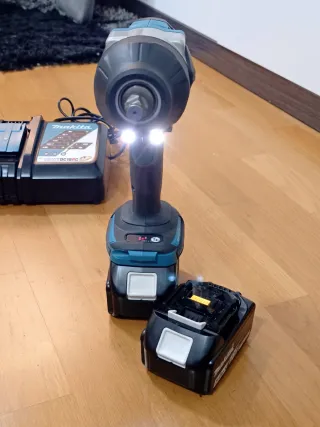 Atornillador de impacto inalámbrico MAKITA 18V