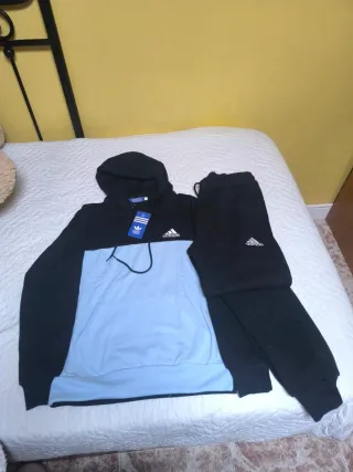 Conjunto Adidas afelpado