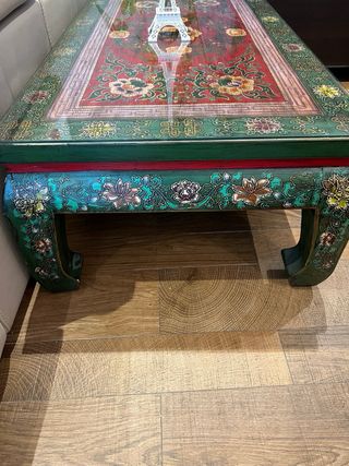 Mesa de centro decorada madera y cristal