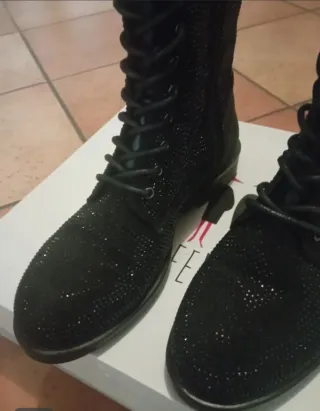 Anfibi donna neri con strass