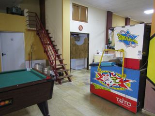 Se alquila cafetería preparada para abrir.