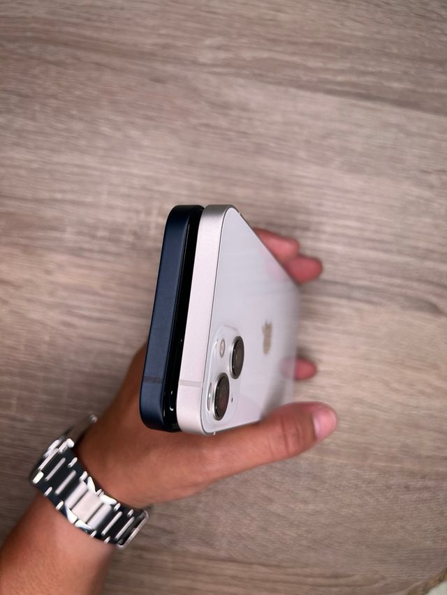 iPhone 13 128GB Negro y Blanco impecables