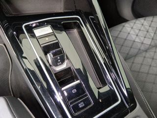 Volkswagen Golf R-Line eTSI