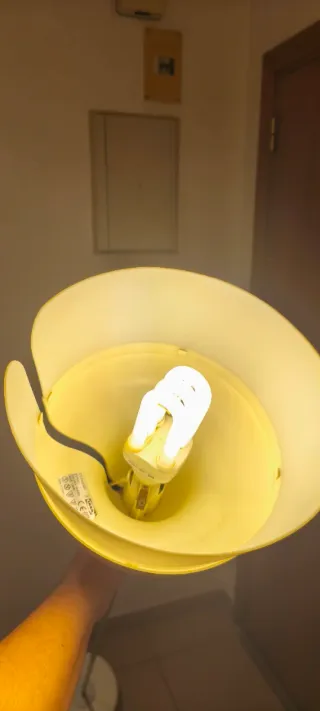 Lámpara de pie moderna. Venta en persona.