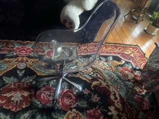 Silla giratoria transparente con ruedas