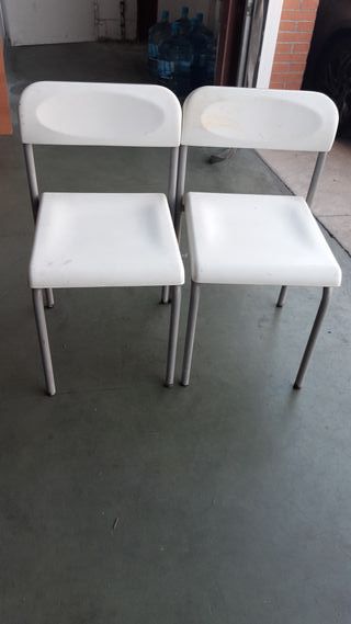 Juego de 2 Sillas Blancas Plegables