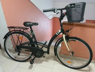 Bicicleta B'Twin Elops 3 Negra con Cesta