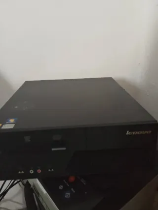 Ordenador Sobremesa Lenovo Negro