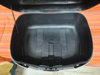 Baúl Maleta para Moto, marca SHAD Burgman 650